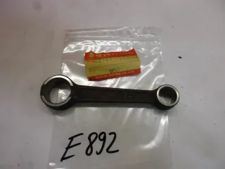 E892. Suzuki GT 250_380 Pleuel Motor 12161-11000 Pleuelstange Kurbelwelle connecting rod - Bild 1