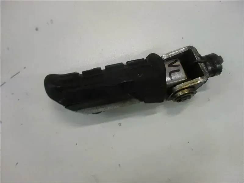 HONDA VF 750 F RC15 FUßRASTE VORNE LINKS FUSSRASTE FAHRERRASTE FOOTREST - Bild 1
