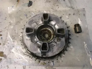 1. HONDA CB 750 K_KZ RC01 KETTENRADTRÄGER MIT RUCKDÄMPFER ANTRIEBSGUMMI GUMMI - Bild 2