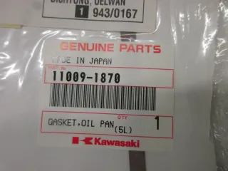 A1594 Kawasaki ZZR 600 ZX600D Ölwannendichtung Motor 11009-1870 Original seal - Bild 4