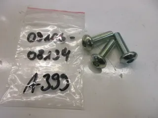 A399. Suzuki GSX 600_750 F Schraube Rahmen Fußraste M8 x28 mm Bolzen 09106-08134 - Bild 1