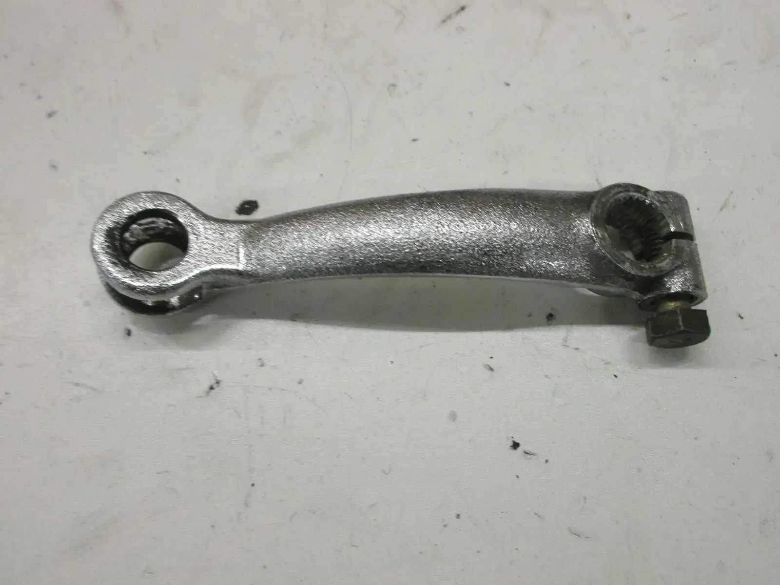 O. Kawasaki Z 550 LTD KZ550B Hebel Aufnahme Bremstrommel Bremsgestänge Halter - Bild 1