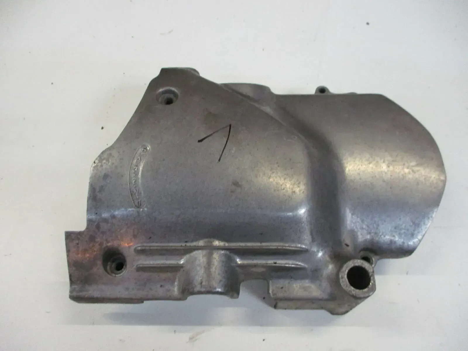 Honda CB 900 F Bol d'Or SC 09 Ritzelabdeckung (1) Motordeckel links Kettenschutz - Bild 1