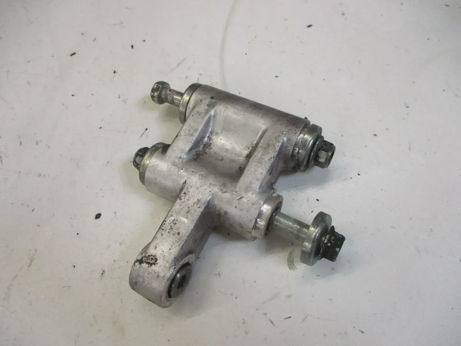 3. Suzuki GSX 1100 F GV 72 C Federbeinumlenkung Lager Buchsen Aufhängung Stoßdäm - Bild 1