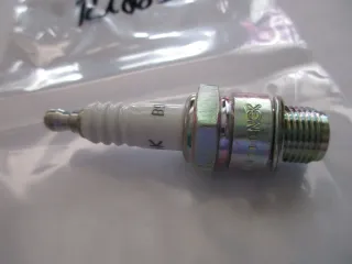 R1869 NGK B9HCS Simson Sachs Piaggio Zündkerzen Ø 14 mm Oldtimer Motor - Bild 3