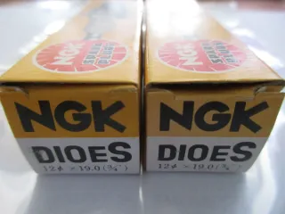 R1848 NGK D10ES Moto Guzzi 1000 Zündkerzen Ø 12 mm Motor - Bild 4