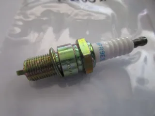 R1851 NGK BPR9ES Zündkerzen 7788 Motor Ø 14 mm entstört - Bild 4