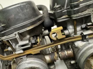 3. Suzuki GSX-R 750 W GR7BB Vergaser komplett Mikuni carburetor - Bild 7
