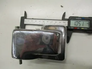 3. Honda GL 1100 SC02 Goldwing Deckel Abdeckung Benzinpumpe Chromabdeckung Blende - Bild 1