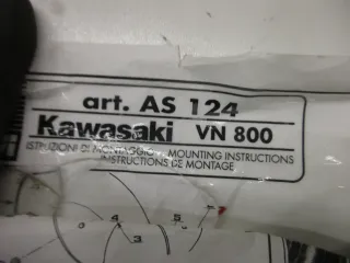 A1065 Kawasaki VN 800 A_B Windschildhalter Givi 124 Aufnahme Cockpitscheibe Rahmen - Bild 4