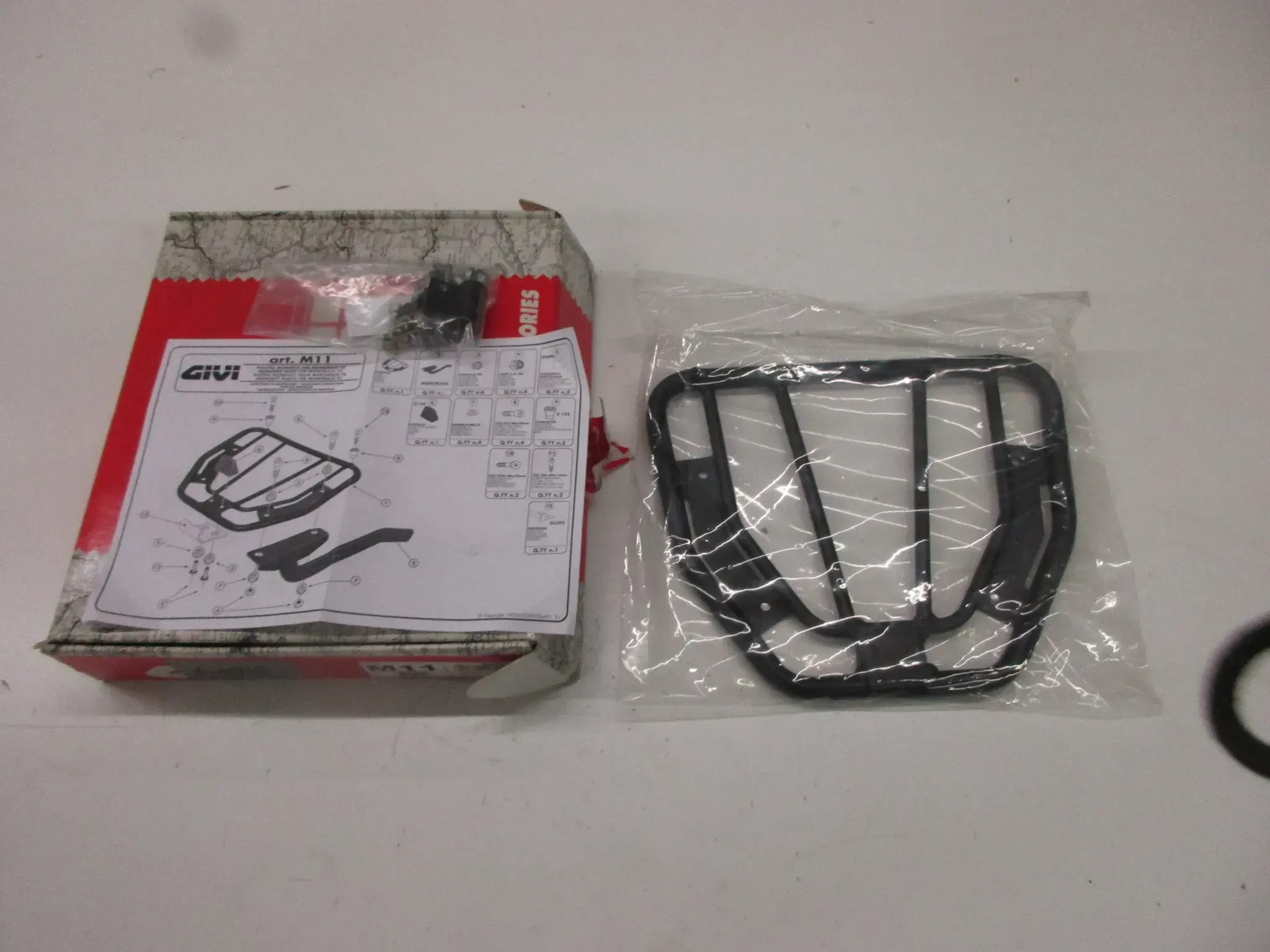 A1049 Givi Grundplatte Monokey Kofferhalter Topcase M11 Trägerplatte Koffer - Bild 1