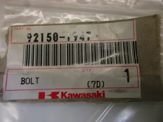 R1327 Kawasaki VN 800 A_B Vulcan Schraube Rahmen 92150-1947 Halter Bolzen Spezial - Bild 4