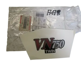 A1798 Kawasaki VN 750 Twin Dekor 56051-1101 Emblem oben Tank - Bild 1