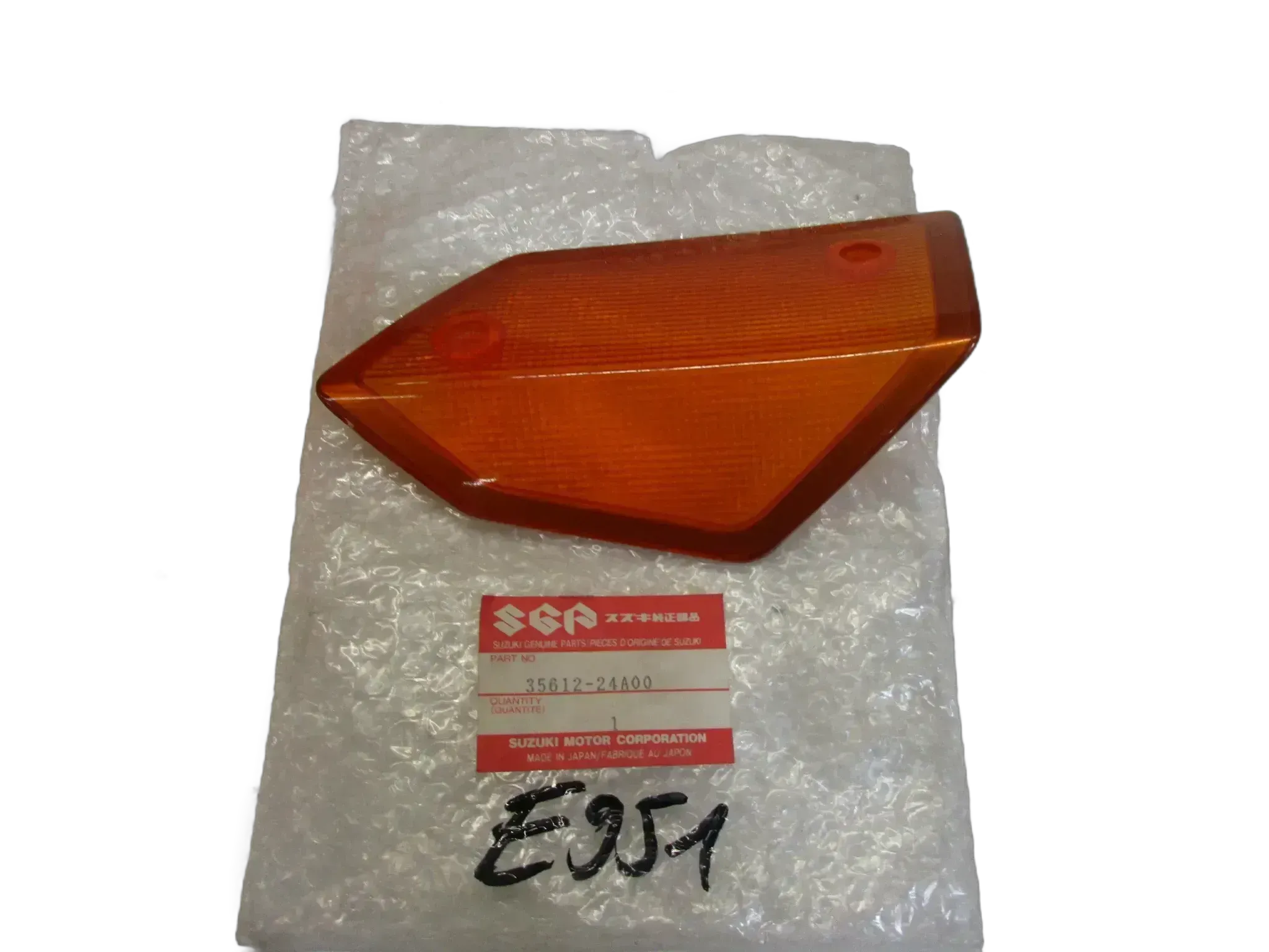 E951. Suzuki GV 1400 GD Blinkerglas Ersatzglas 35612-24A00 Blinker vorne - Bild 1