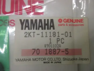 A1663 Yamaha FZR 750 Genesis Zylinderfußdichtung Motor 2KT-11181-01 Original gasket - Bild 4