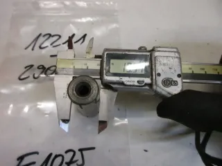 E1075. Suzuki TS 185 Bolzen Kurbelwelle 12211-29001 Motor Stift Pin 20 mm Achse - Bild 4
