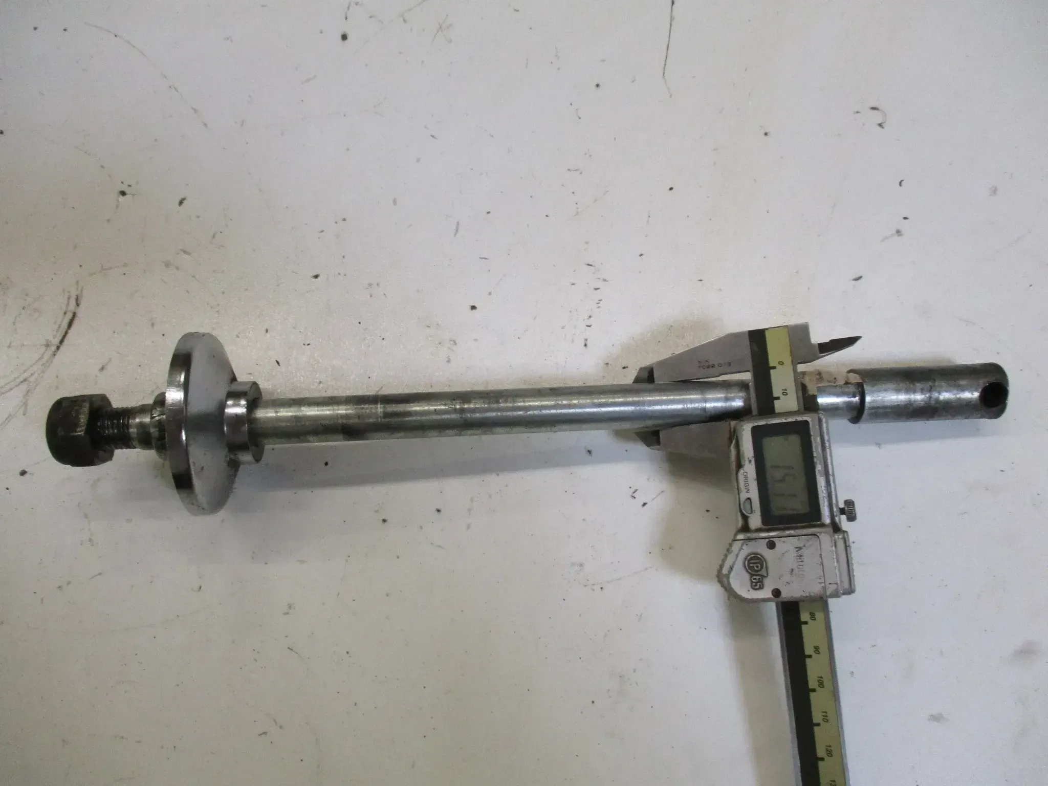 4. Kawasaki VN-15SE 1500 VNT50A Vulcan 88 Steckachse vorne 310x15 mm Achse axle front - Bild 1