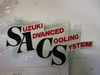 E1706. Suzuki GSX 600 F Aufkleber Dekor 68131-27A00-9AP Verkleidung Emblem Logo - Bild 2