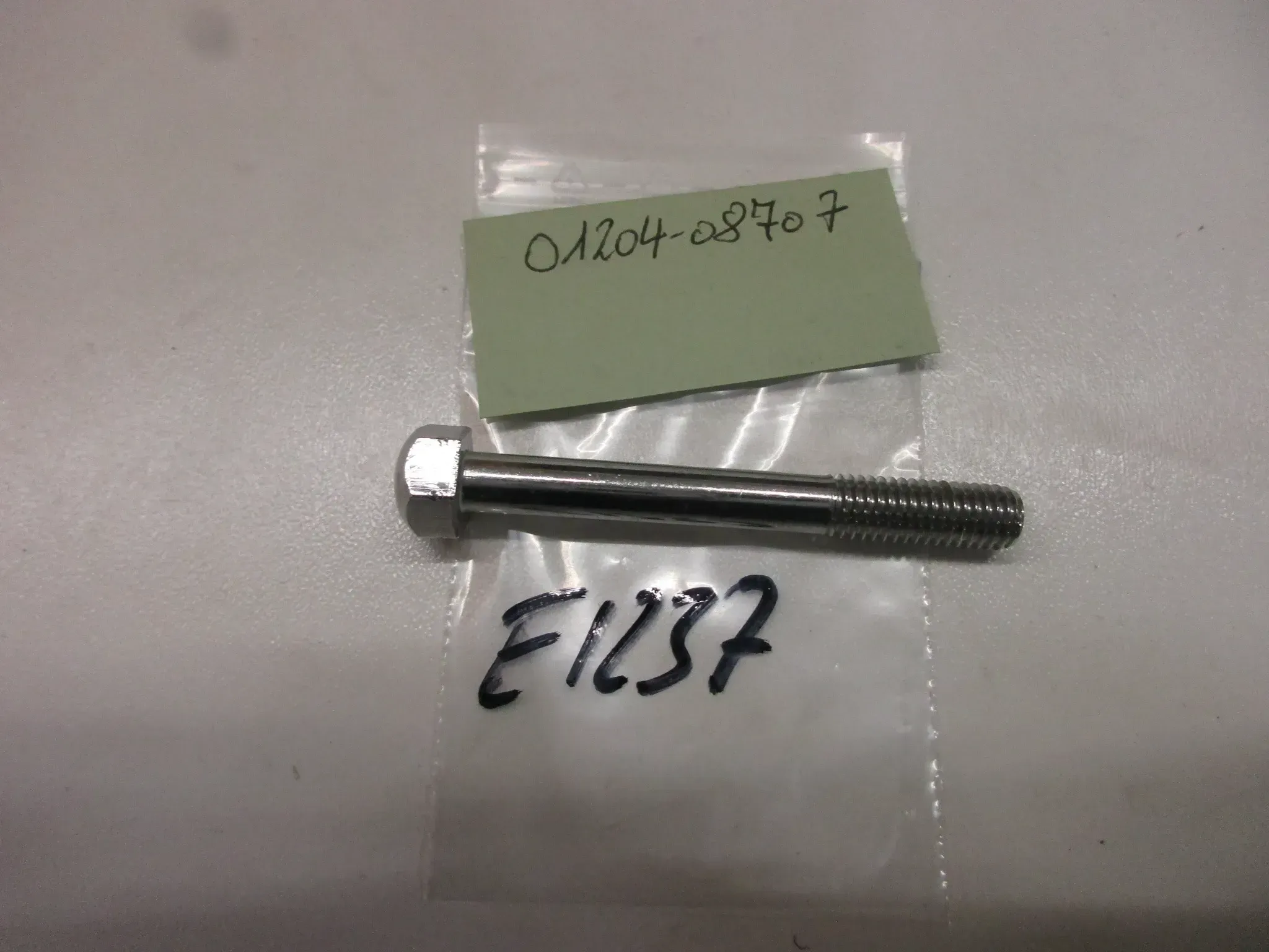 E1237 Suzuki TS 50 K_ERK_XK Schraube Bolzen M8 mm 01204-08707 Gabel Standrohr - Bild 1