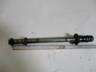 2. Honda VFR 750 F RC24 Steckachse hinten 340x20 mm Achse axle rear Distanzhülsen - Bild 1