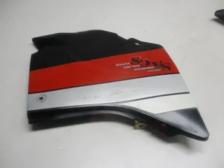 Suzuki GSX-R 750 GR 75 A Knicker Seitenverkleidung Sitzbank links 47211-27A0 - Bild 3