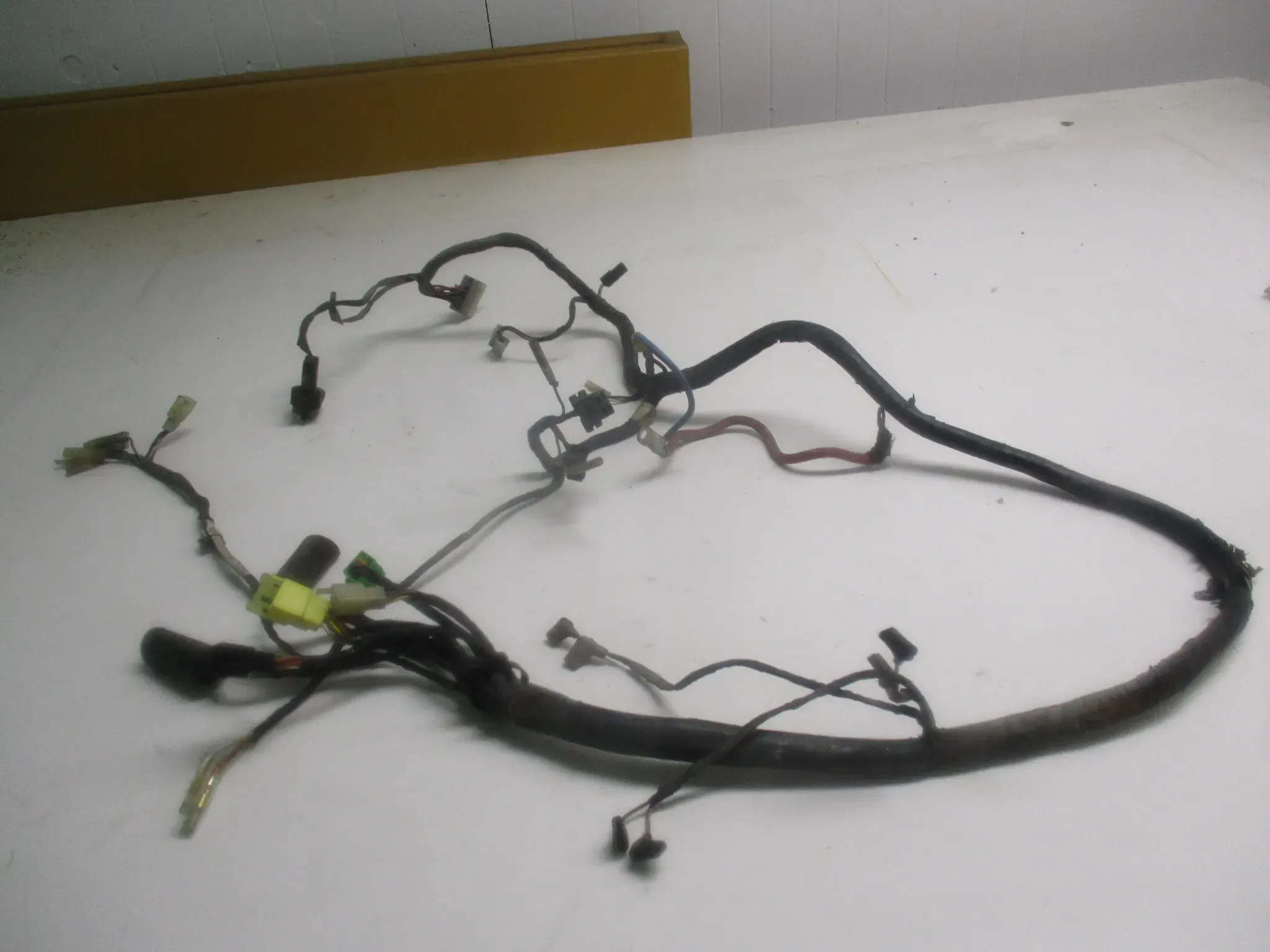 Suzuki GSX-R 750 GR 75 A Knicker Kabelbaum Kabel 36610-27A10 - Bild 1