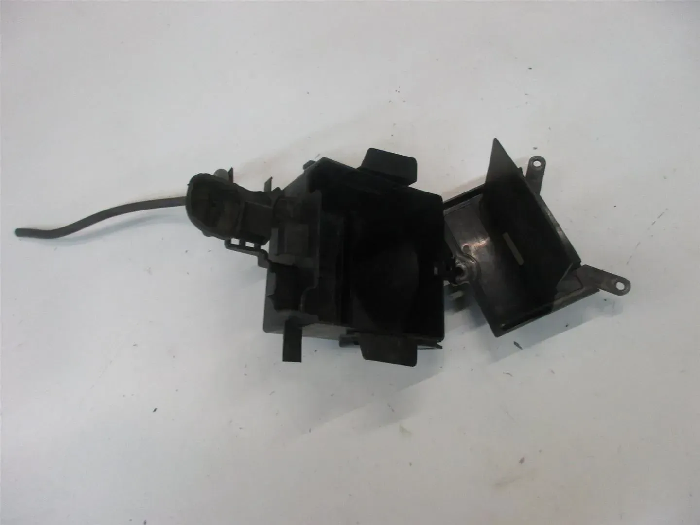 HONDA CBR 600 F PC23 BATTERIEFACH BATTERIEKASTEN STAUFACH VERKLEIDUNG BATTERIE - Bild 1