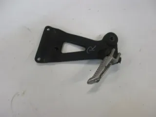 SUZUKI GSX-R 1100 GR77A FUßRASTENBRÜCKE HINTEN RECHTS MIT FUSSRASTE HALTER - Bild 2