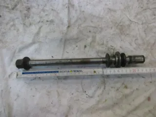 1. SUZUKI GS 650 G KATANA Bj.82 STECKACHSE HINTEN ACHSE HINTERRAD AXLE WHEEL - Bild 1