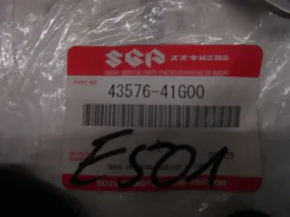 E501. Suzuki GSX-R 750_1000 Fersenschutz links Fußraste 43576-41G00 Fussraste - Bild 4