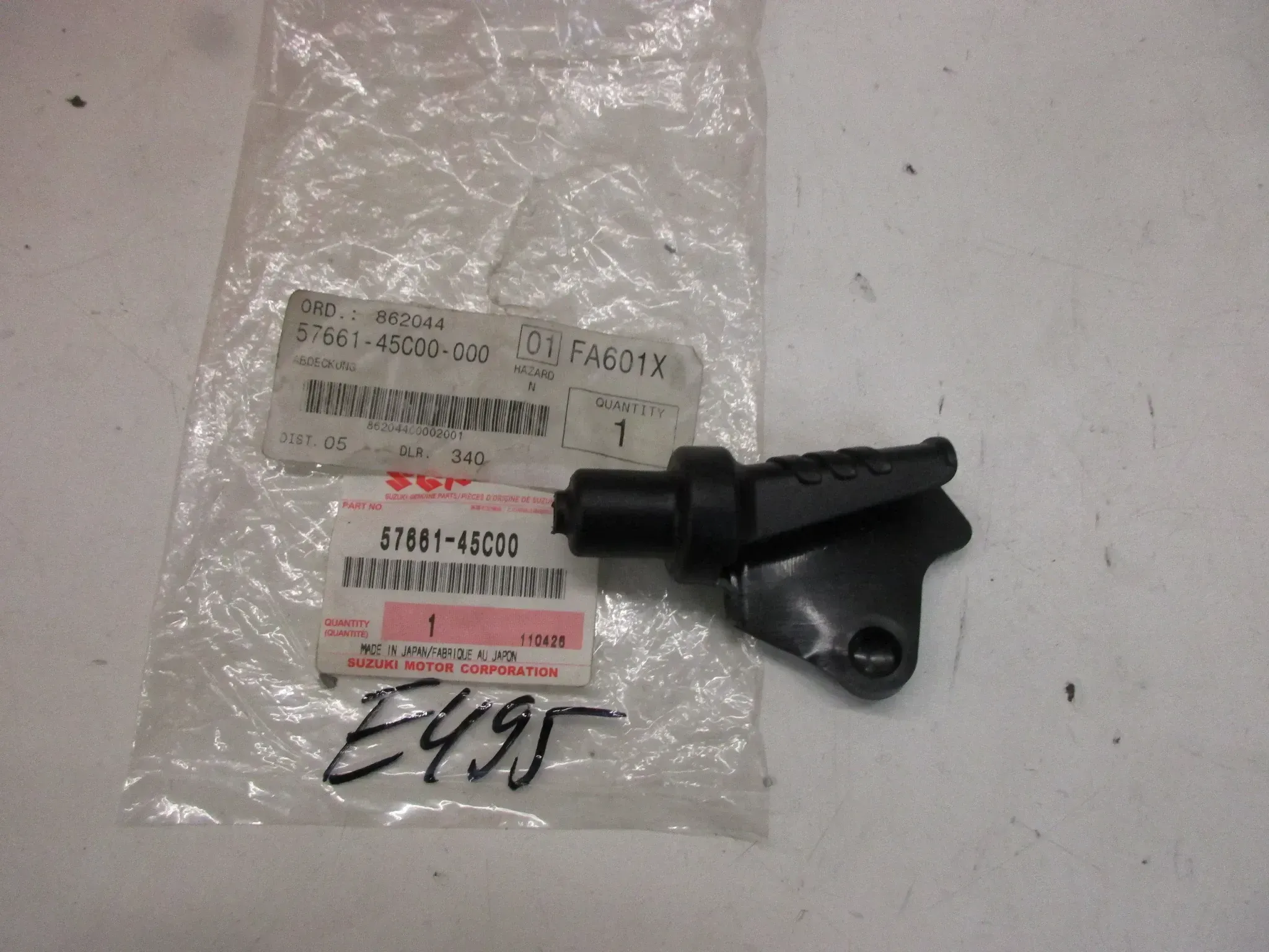 E495. Suzuki GSX 750 F SV 650 Manschette Bremshebel 57661-45C00 Schutztülle - Bild 1