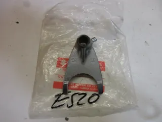 E520. Suzuki DR 500_600 S Schaltklaue Schaltgabel 25221-37400 Getriebe Motor Gangschaltung - Bild 2