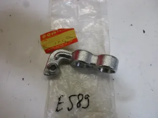 E589. Suzuki GS 550_650 E Fußrastenhalter vorne rechts 43511-34510 Fußraste - Bild 1