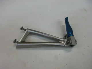 Yamaha YZF-R6 RJ11 Fußraste hinten links Fussrastenhalter Soziusraste Fussraste - Bild 2
