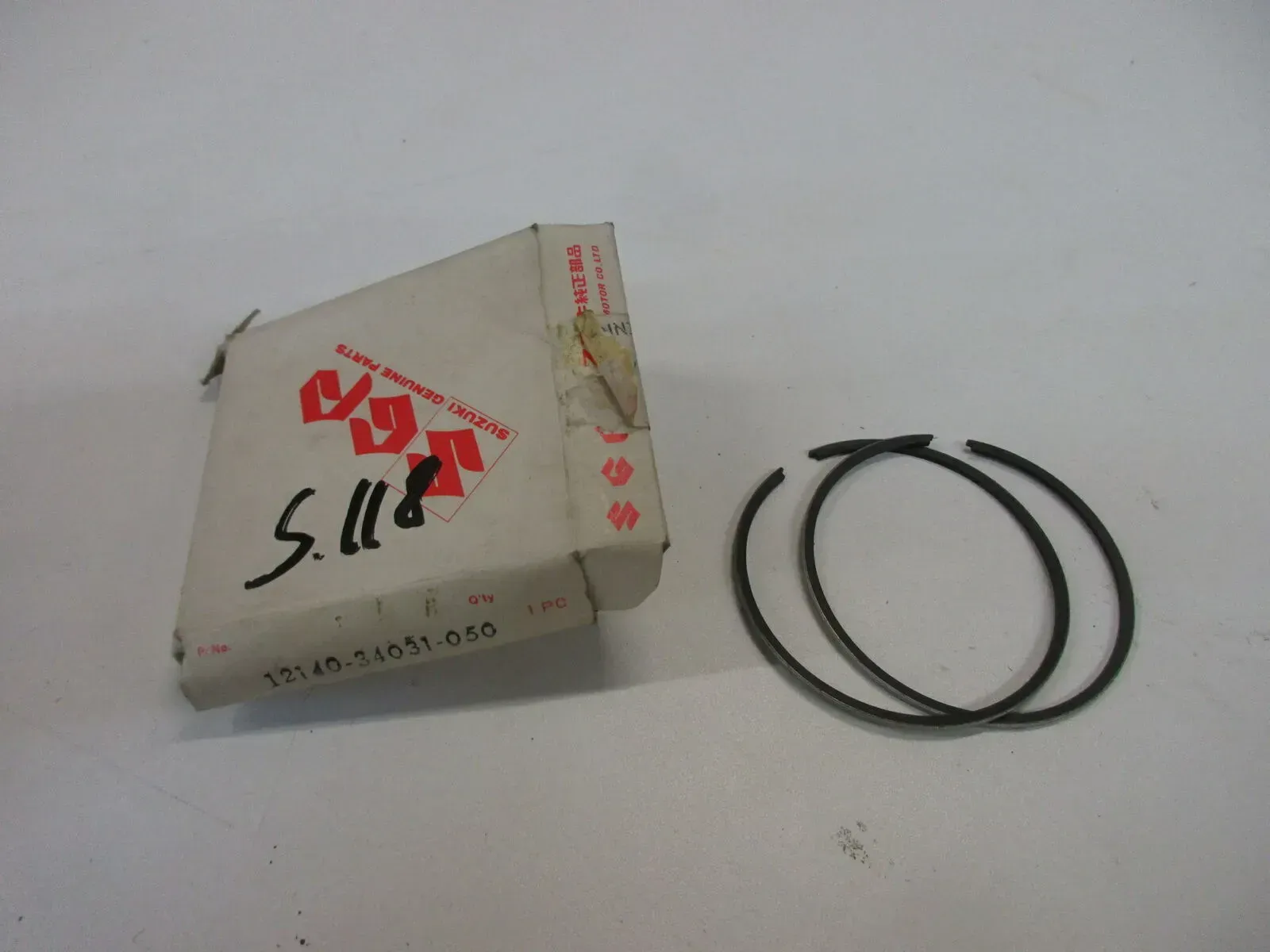 S118 Suzuki T 350 GT 550 Kolbenringe Übergröße 0.50 Kolben 12140-34031-050 - Bild 1
