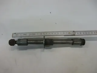 O. Suzuki GS 400 E Bj.80 Steckachse vorne Achse Vorderrad Felge axle wheel - Bild 1