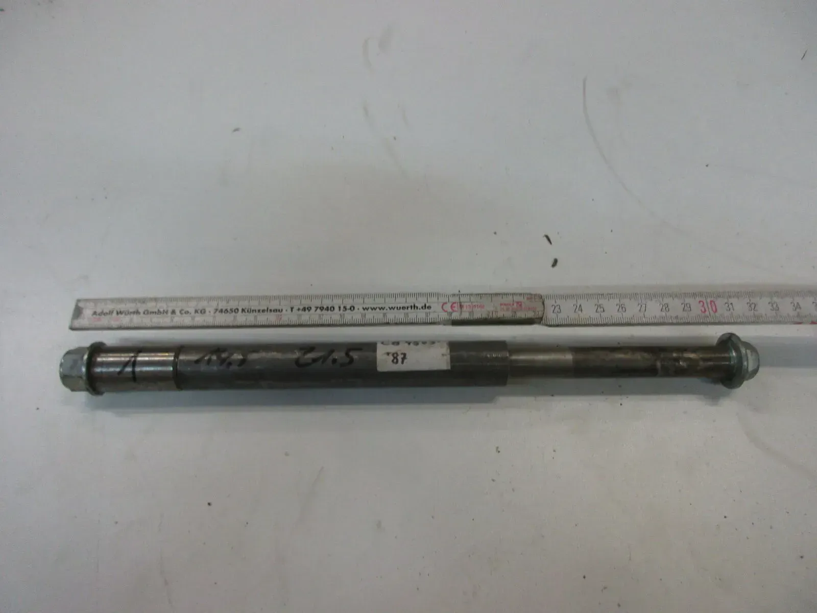 O2. Honda CB 450 S PC17 Achse (1) Schraube Rahmen Schwinge Bolzen axle - Bild 1