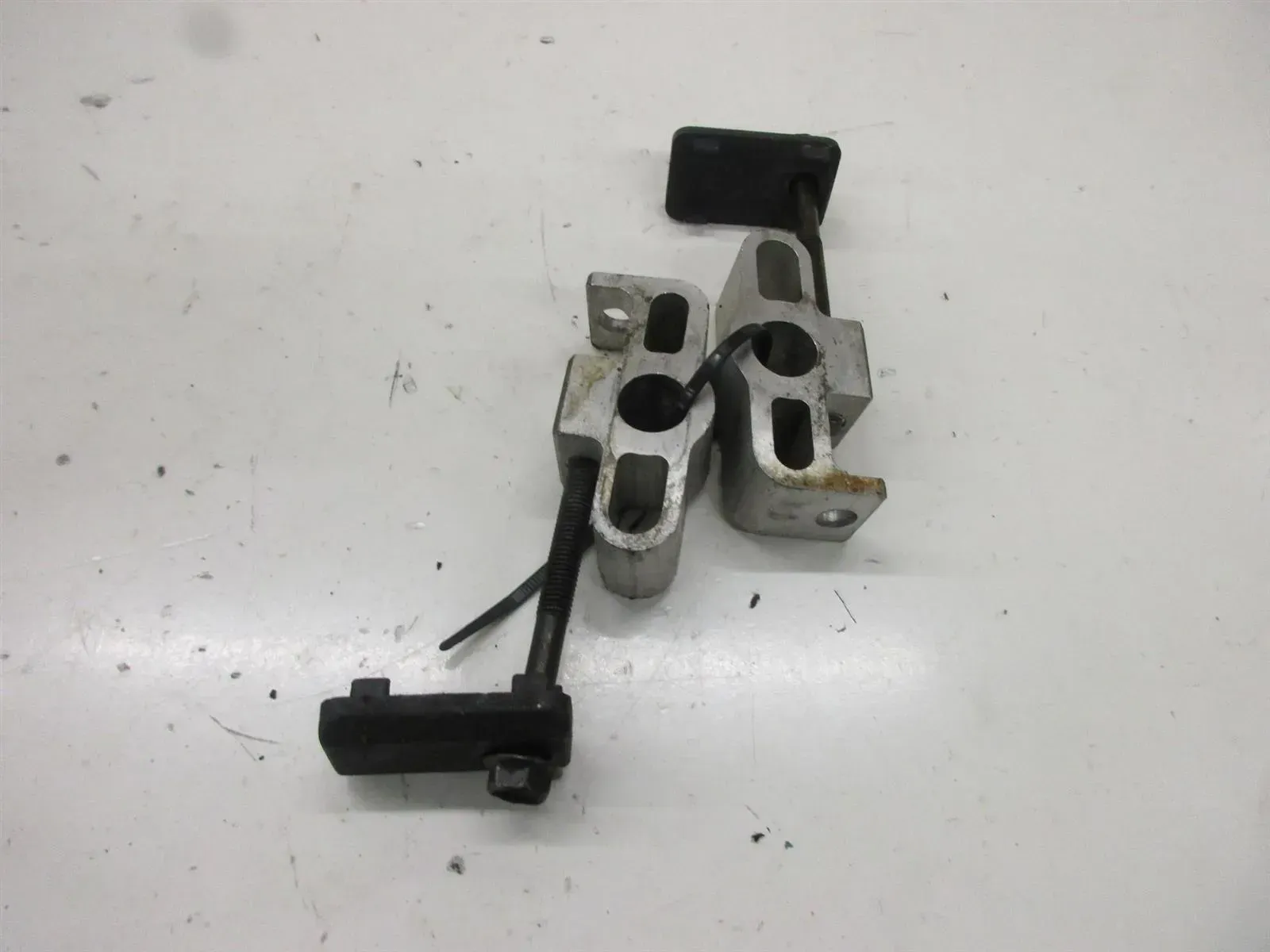 Suzuki GSX 550 ES GN 71 D Kettenspanner Antriebskette Kettenspannersatz Kette - Bild 1