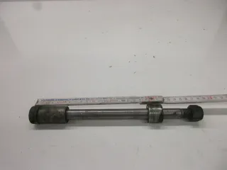 Suzuki GS 400 Bj.79 Steckachse hinten 17 mm Achse Hinterrad Felge axle Schraube - Bild 2