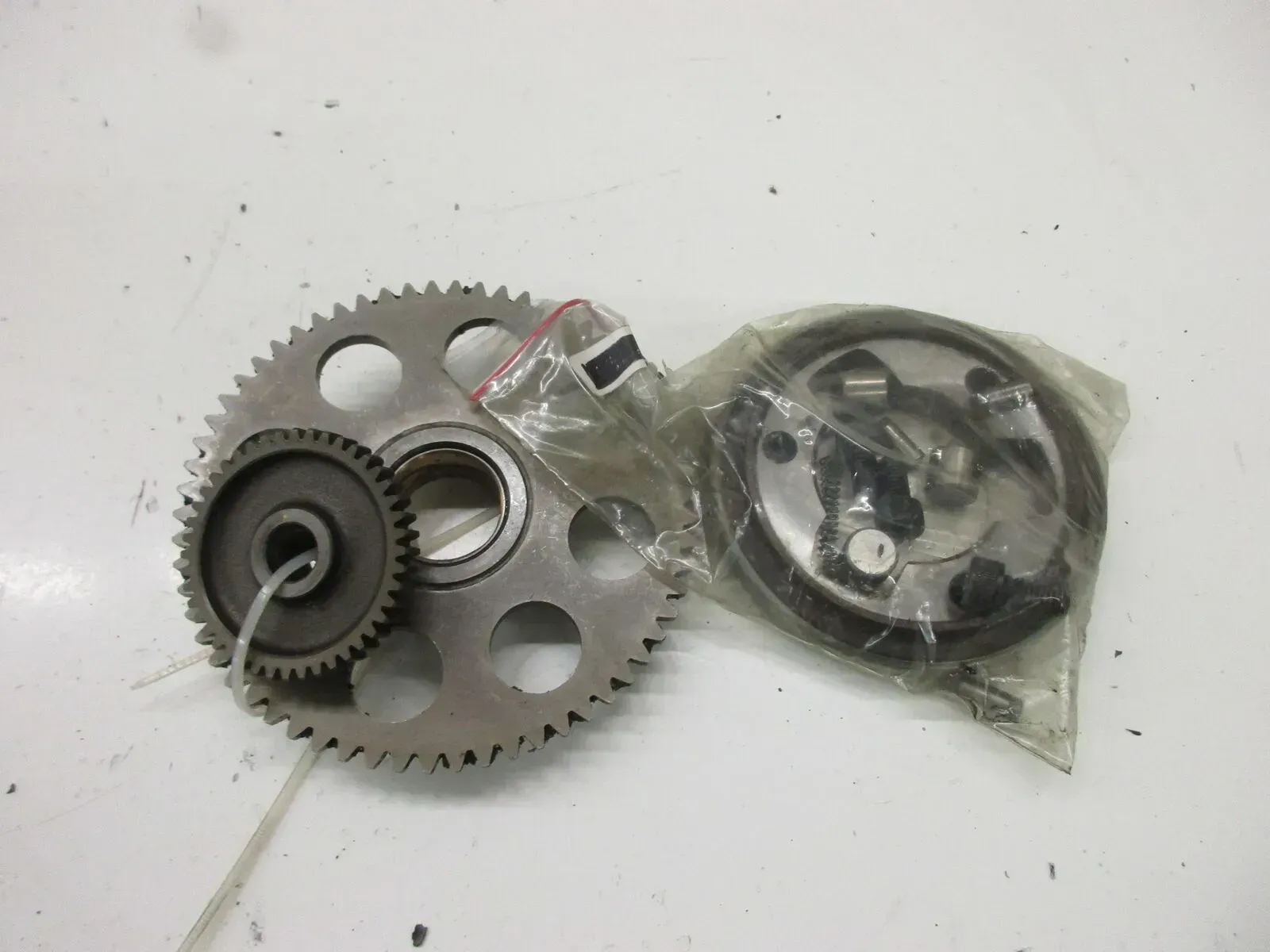 1. Suzuki GSX 550 ES_EF GN 71 D Anlasserfreilauf Motor Lichtmaschine Freilauf - Bild 1