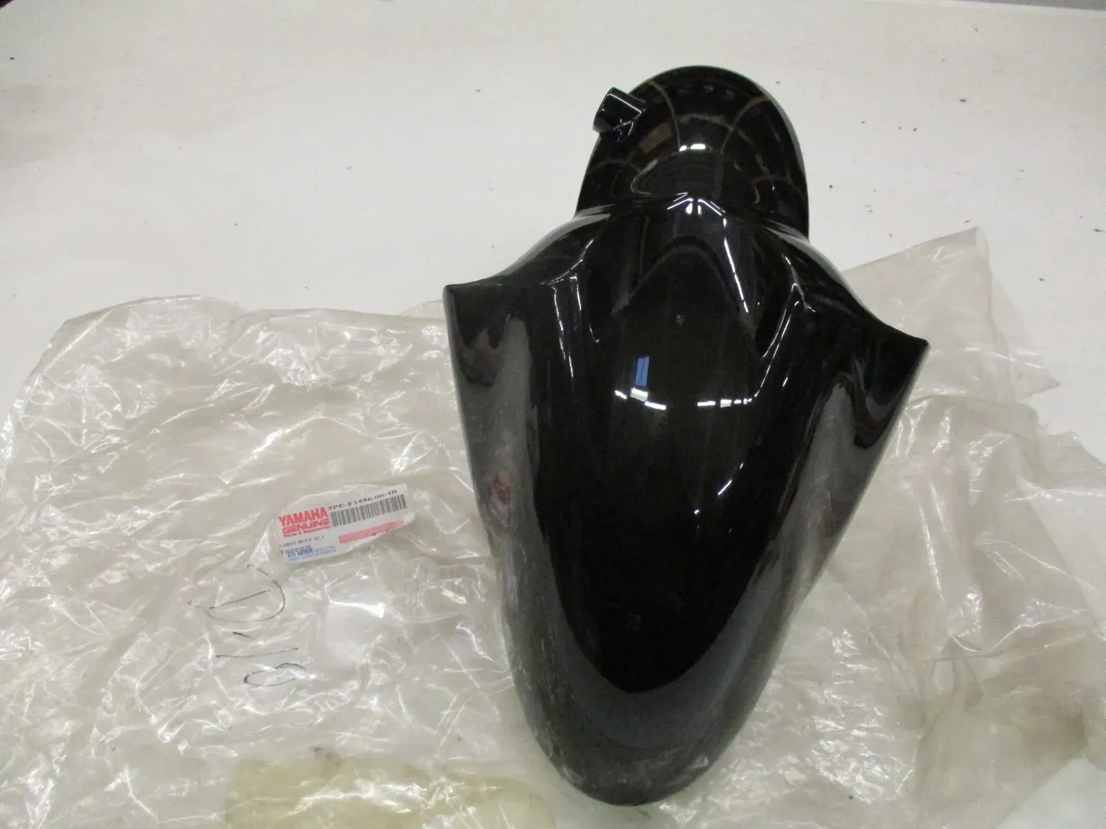 Fender 5PE-F1556-00-4B vorne D10 Yamaha Aerox 50_100 YQ50 Kotflügel Spritzschutz - Bild 1