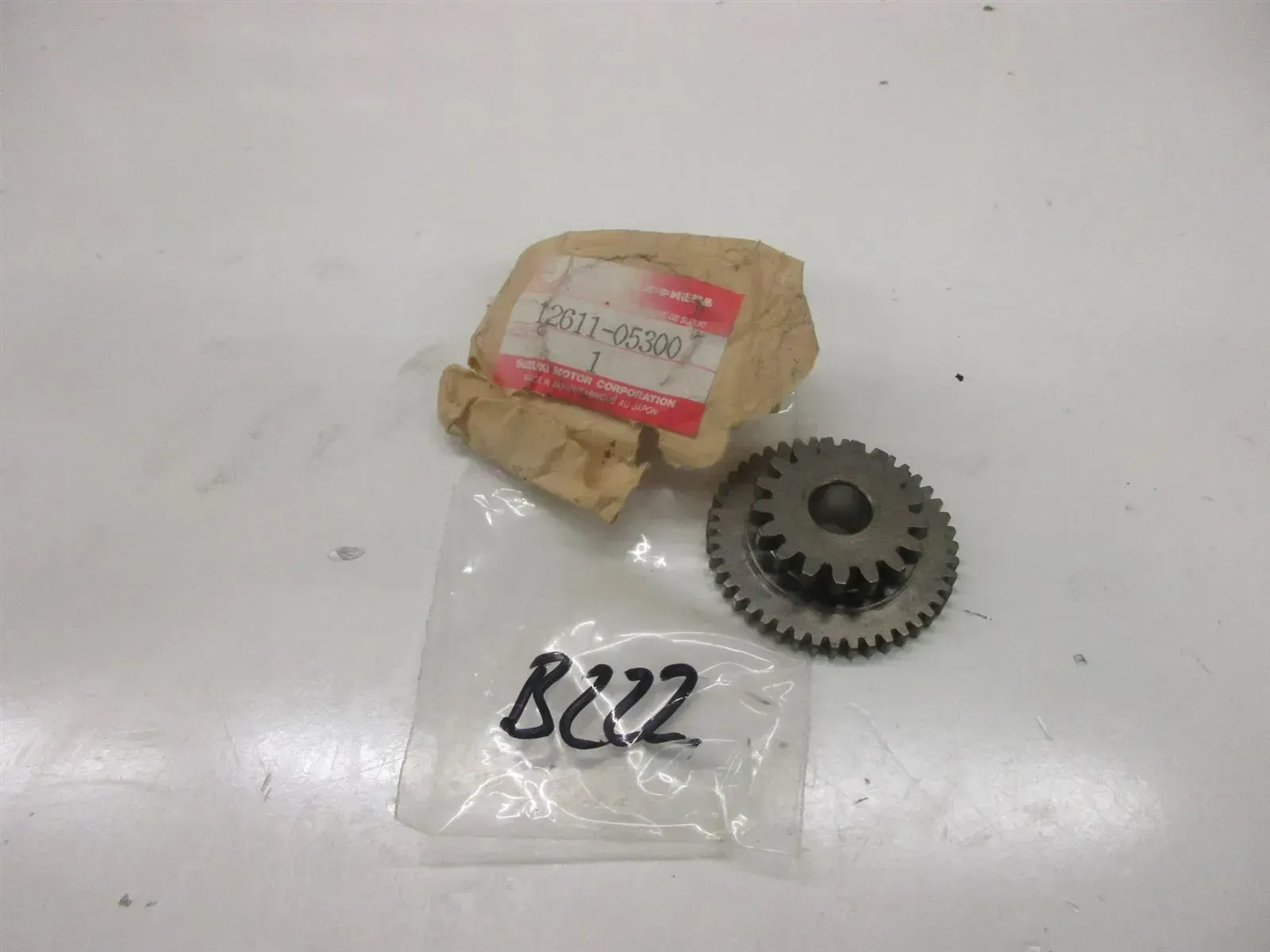 B222. Suzuki GN 125 DR 125 Zahnrad Antrieb Motor Getriebe sprocket 12611-05300 - Bild 1