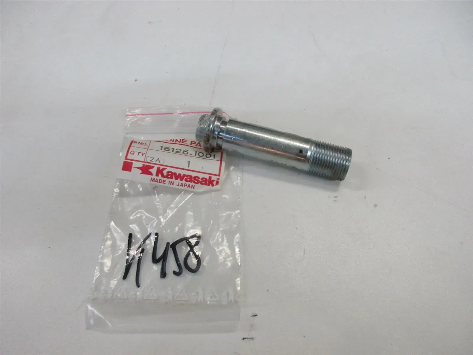 K458 Kawasaki KZ 400_500  Ölfilterschraube Motor Ölfilter Ölschraube 16126-1001 - Bild 1