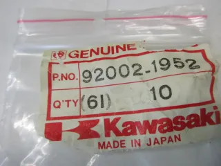K468 Kawasaki KX 100_125 Schraube Fender hinten Schutzblech Bolt 92002-1952 - Bild 3