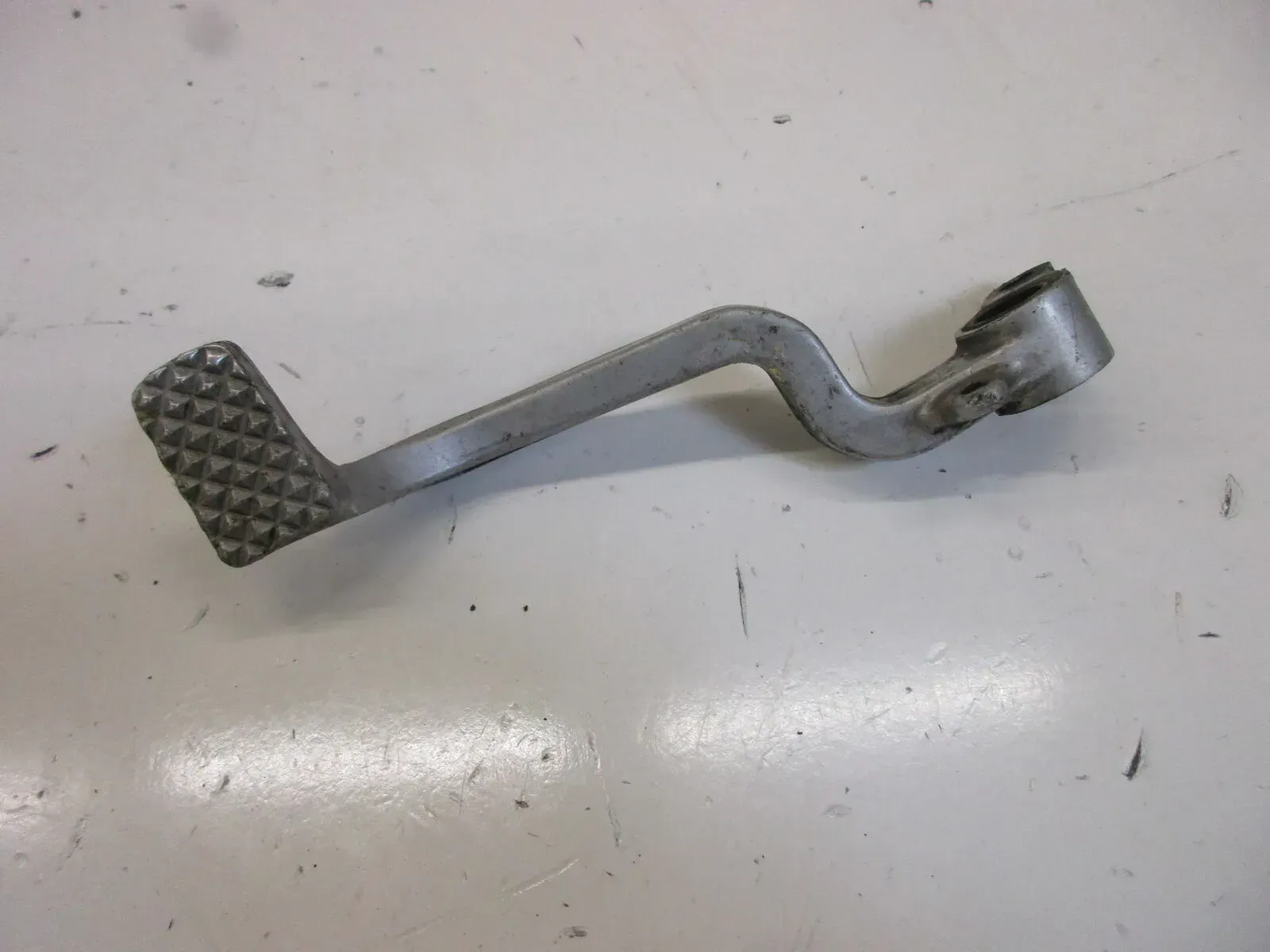 Kawasaki ZX-10 Tomcat ZXT 00 B Bremspedal unten Bremse Bremshebel brake pedal - Bild 1