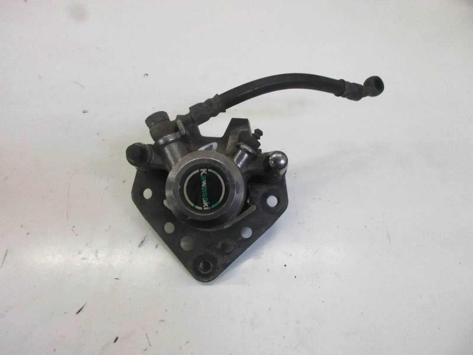 Kawasaki GPZ 750 UT ZX 750 A Bremssattel (1) vorne rechts Bremszange Bremskolben - Bild 1