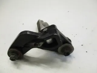 Fußraste vorne rechts 8. Suzuki GSX 600 F GN72B Fußrastenhalter foot rest front - Bild 4