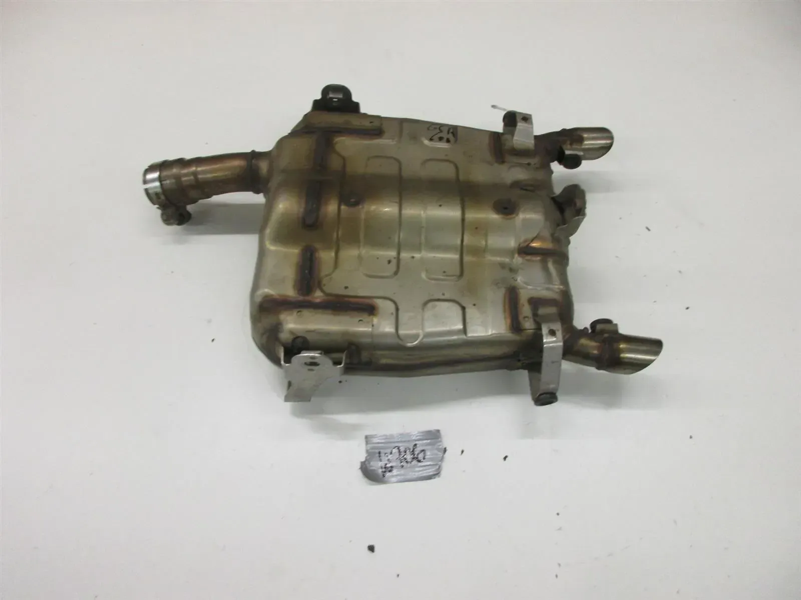 W706. Suzuki GSR 600 WVB9 Auspuff e4 Sammler Mitteltopf Auspuffsammler 44G0 - Bild 1
