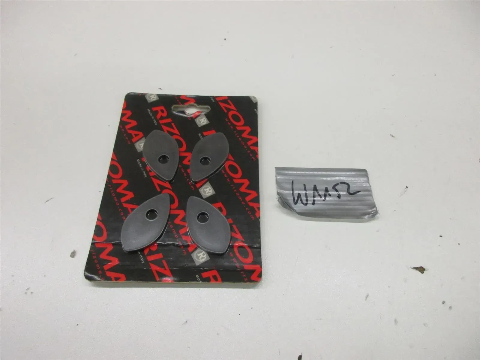 W1152. Ducati Suzuki Yamaha Blinkeradapter mini Adapterplatten Rizoma FR216B - Bild 1