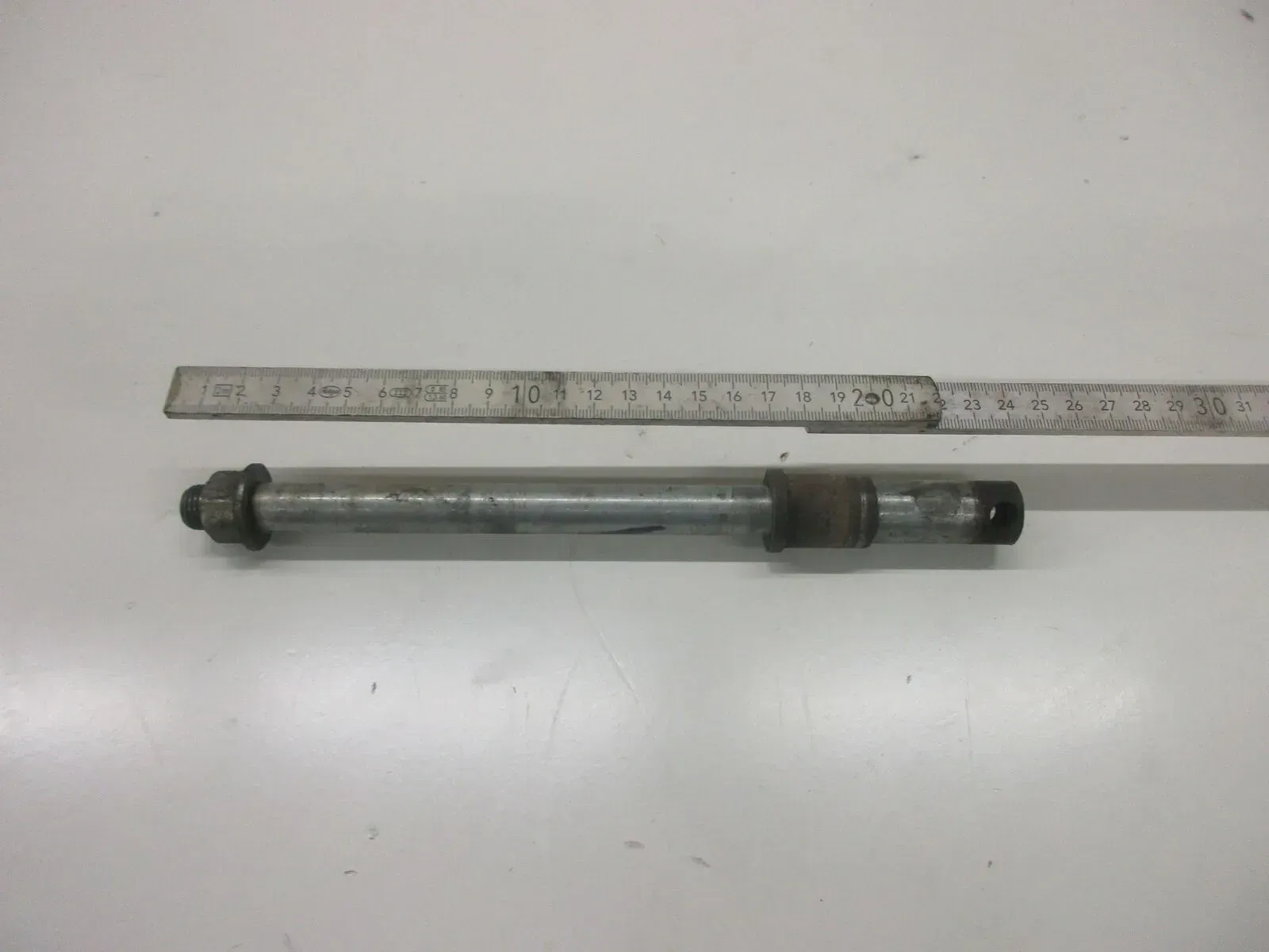 Kawasaki EL 250 B EL 252 Steckachse vorne Achse 15 mm Vorderrad Felge axle - Bild 1